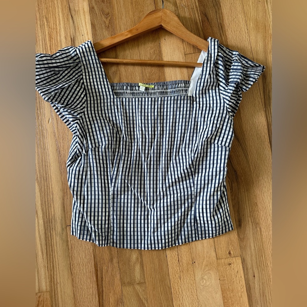 NWOT Gianni Bini Emily cropped navy/white rouche cropped top with elastic back - Picture 2 of 7